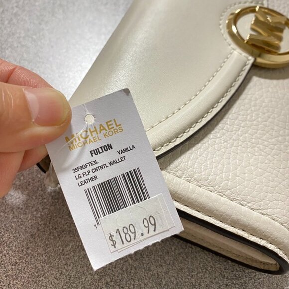 Michael Kors Fulton 35F9GFTE3L Large Pebbled Leather Continental Wallet, Vanilla - Picture 5 of 5